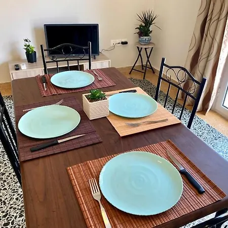 The House * Κάρυστος