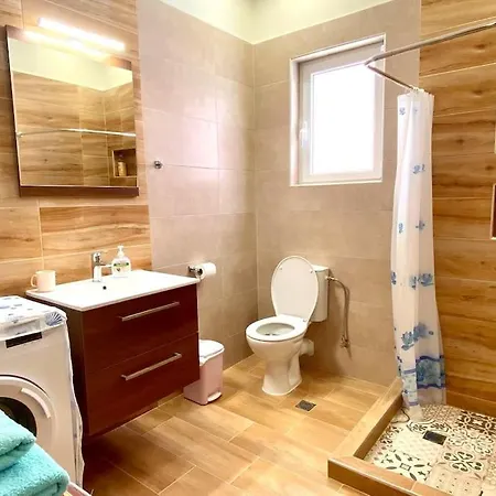 Apartman The House