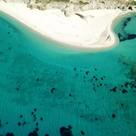 The House * Κάρυστος