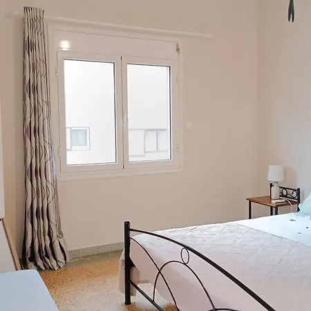 The House Κάρυστος